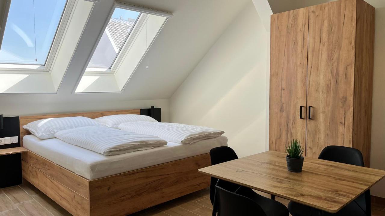 Rezidex Apartmanhaz Segedyn Zewnętrze zdjęcie