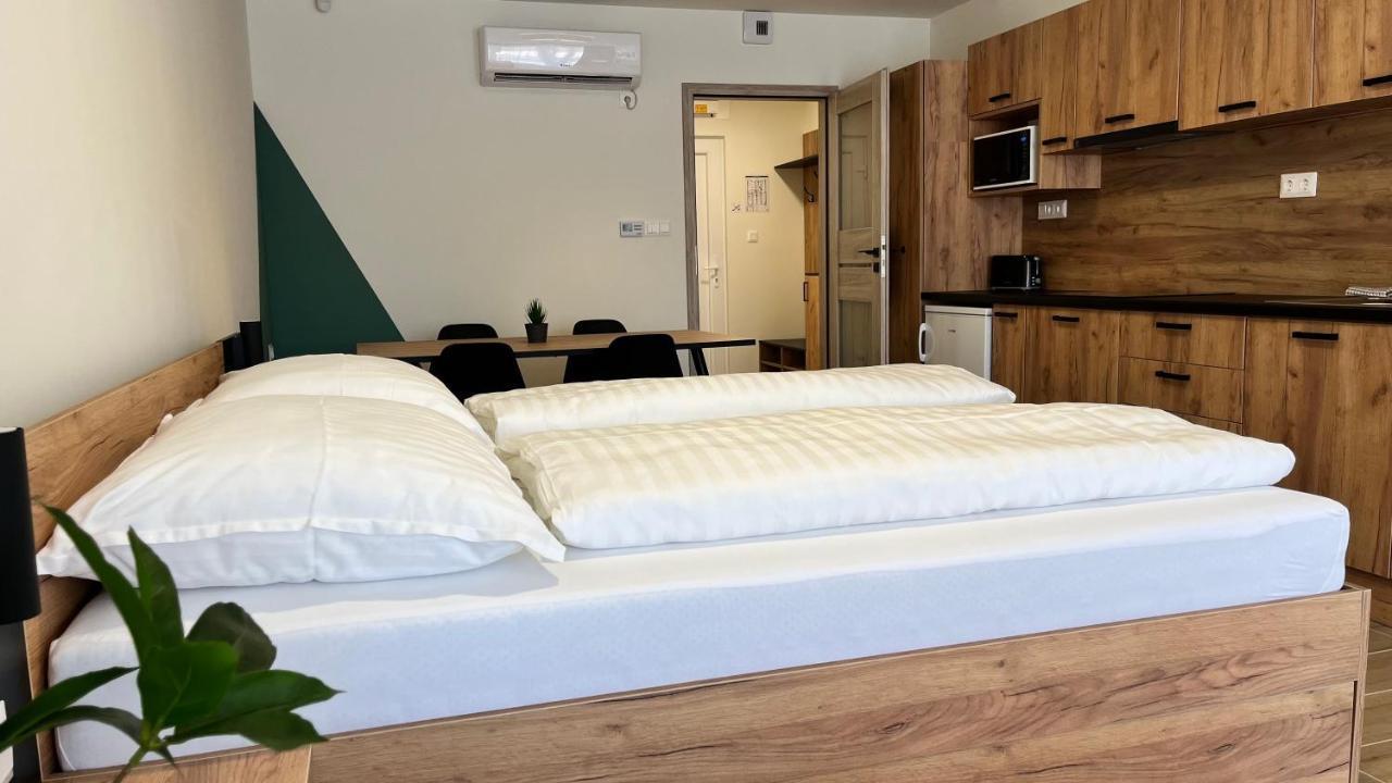 Rezidex Apartmanhaz Segedyn Zewnętrze zdjęcie