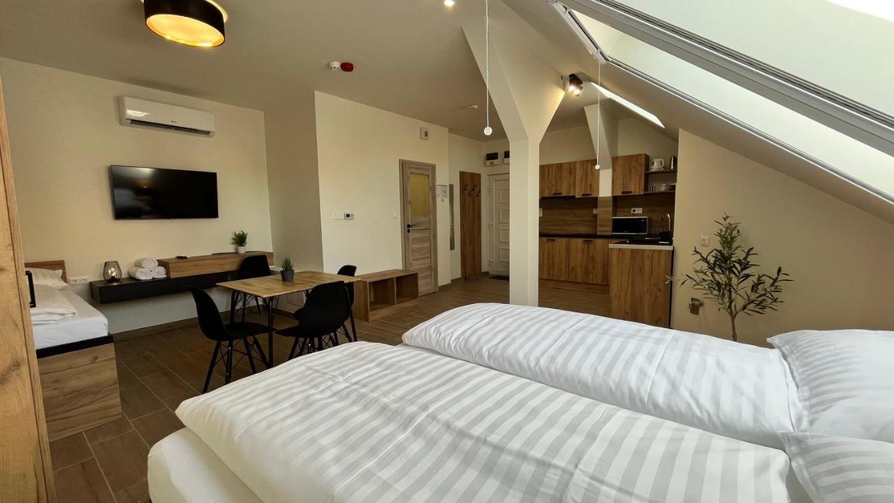 Rezidex Apartmanhaz Segedyn Zewnętrze zdjęcie